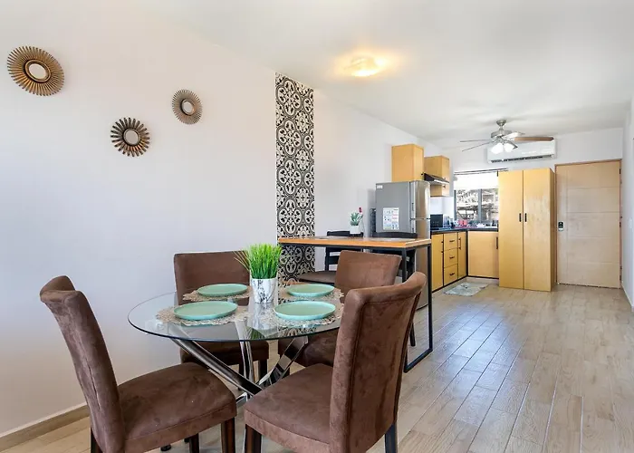 Apartment Stunning 2 Bedroom, 2 Bathroom Just A 5 Minute Drive To The Cabo San Lucas