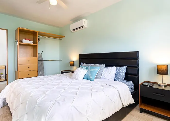 Stunning 2 Bedroom, 2 Bathroom Just A 5 Minute Drive To The * Cabo San Lucas