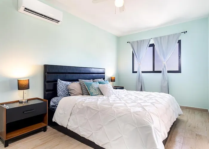 Apartment Stunning 2 Bedroom, 2 Bathroom Just A 5 Minute Drive To The Cabo San Lucas